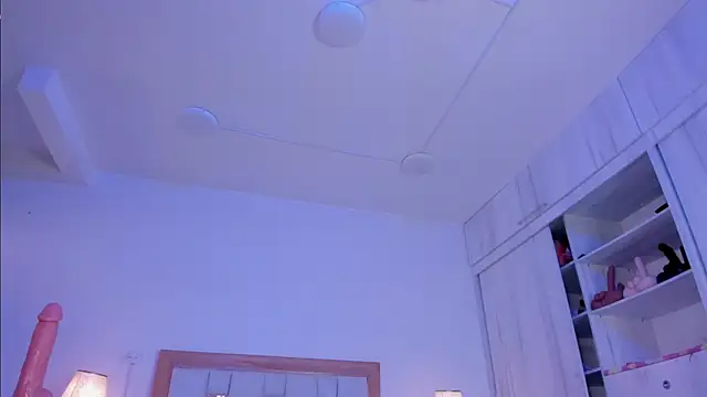 mia hank online show from 21, 1, 2025