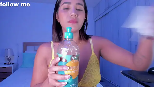 mia hank online show from 8, 2, 2025