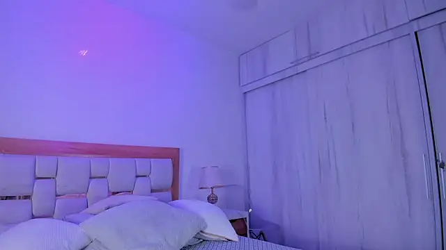 Snapshot of mia_hank chatting on 13, 2, 2026 mia hank online show from 13, 2, 2026