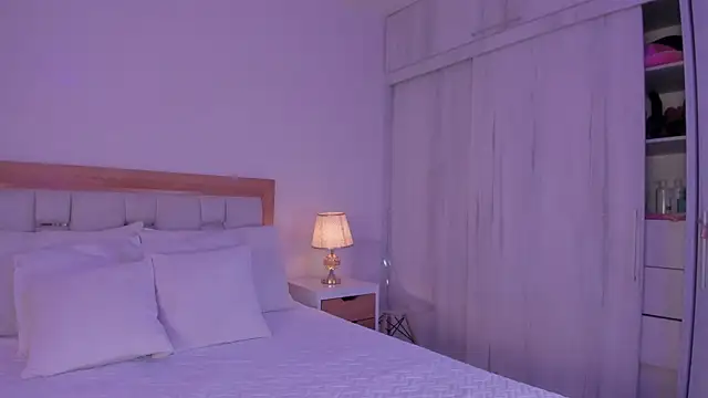 Snapshot of mia_hank chatting on 25, 2, 2026 mia hank online show from 25, 2, 2026