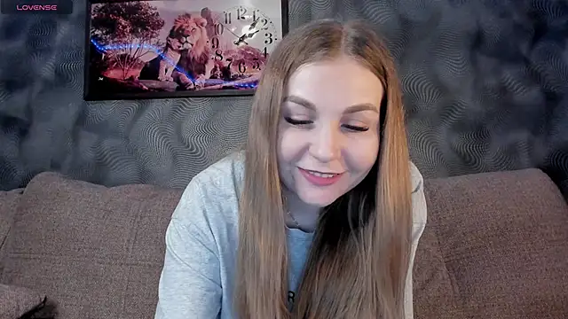 CassieMils online show from 12, 2, 2025