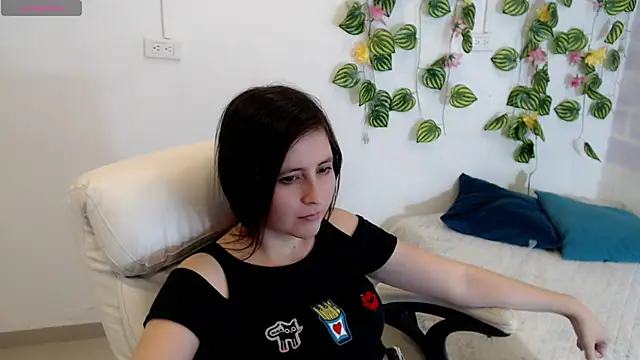 tania sweet   online show from 2, 10, 2025