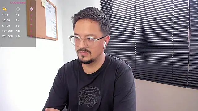 DaviidEvans  online show from 31, 12, 2024