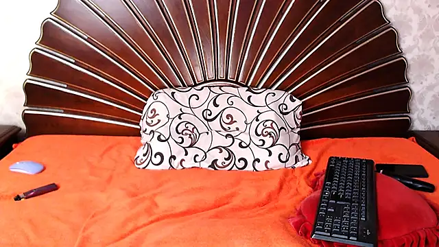 PrettyHairyBlonde online show from 23, 12, 2024