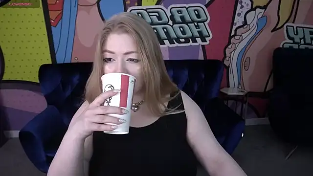 Snapshot of Tinker_Belll chatting on 7, 6, 2026 Tinker Belll online show from 7, 6, 2026