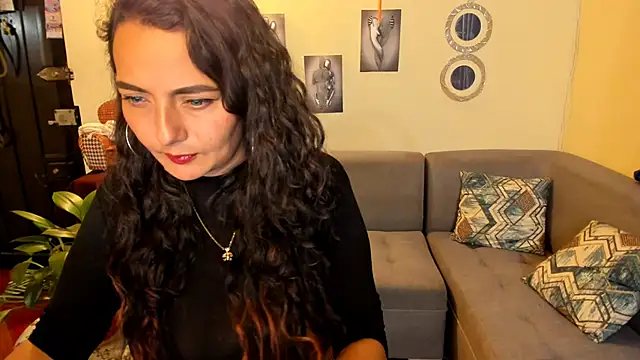 emma luxy online show from 20, 2, 2025
