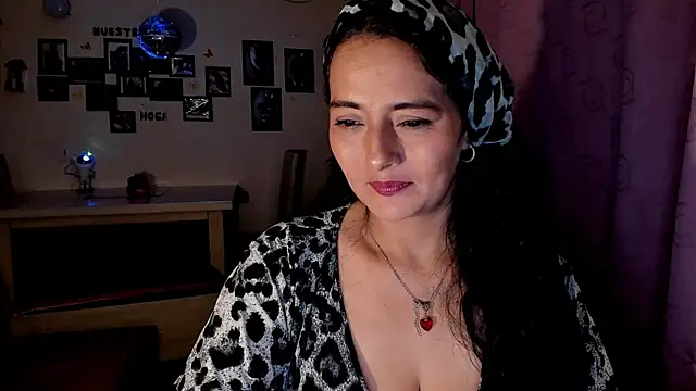 emma luxy online show from 6, 4, 2026