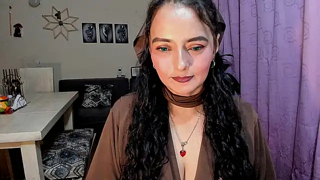 emma luxy online show from 21, 4, 2026