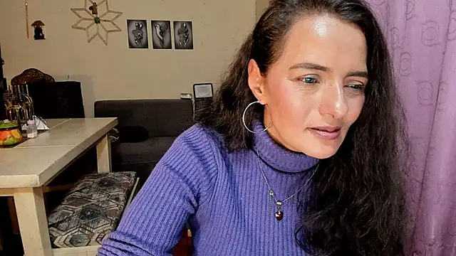 emma luxy online show from 5, 6, 2026