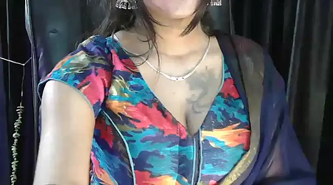 Snapshot of JannatDoll1 chatting on 25, 12, 2024 JannatDoll1 online show from 25, 12, 2024