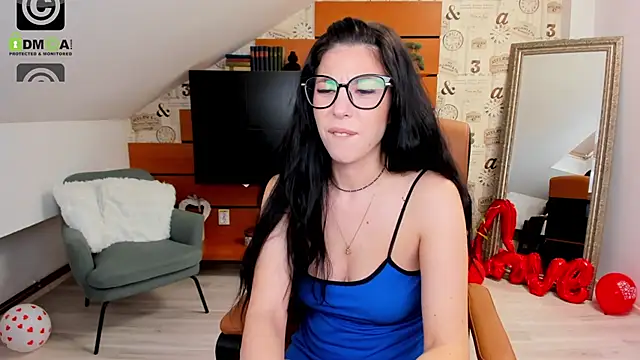 EmillyTaylor online show from 17, 3, 2025