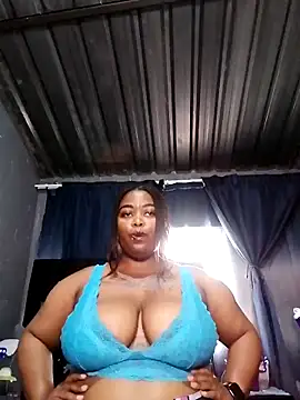 Snapshot of caramelbooty69 chatting on 17, 9, 2025 caramelbooty69 online show from 17, 9, 2025