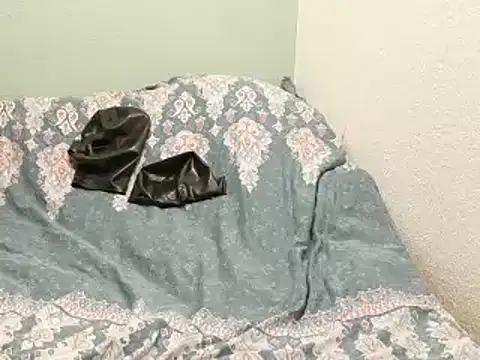 Snapshot of turnsen4y chatting on 24, 12, 2024 turnsen4y online show from 24, 12, 2024