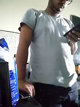 thebrownboi01 online show from 8, 4, 2026