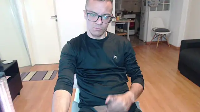 Snapshot of guachin_hunk chatting on 4, 5, 2026 guachin hunk online show from 4, 5, 2026