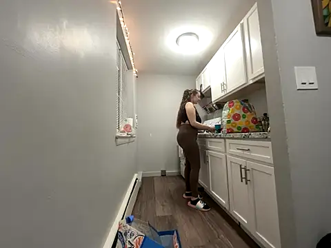 Snowbunnycake 131 online show from 22, 11, 2025