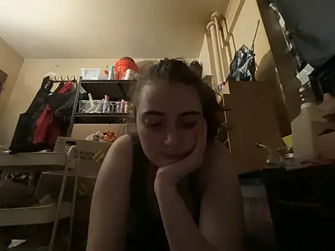 Snapshot of Snowbunnycake_131 chatting on 23, 6, 2026 Snowbunnycake 131 online show from 23, 6, 2026