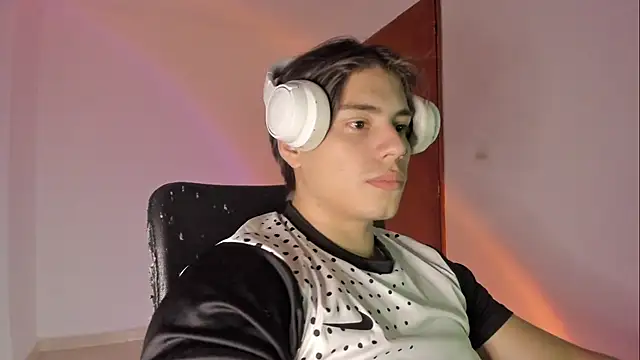 Giordano Russo online show from 8, 3, 2026