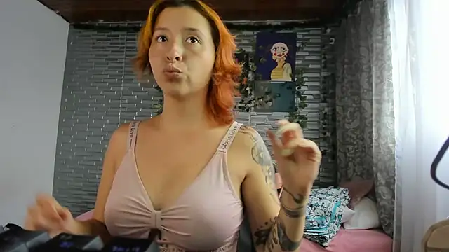 Snapshot of Ginger_Sweetty chatting on 27, 10, 2025 Ginger Sweetty online show from 27, 10, 2025