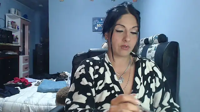 Snapshot of sahtlove1 chatting on 23, 6, 2026 sahtlove1 online show from 23, 6, 2026