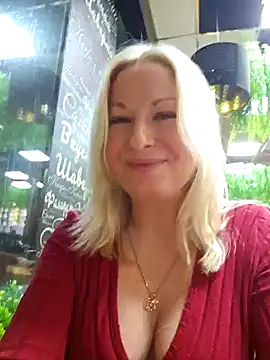 Arina smiles online show from 11, 1, 2025