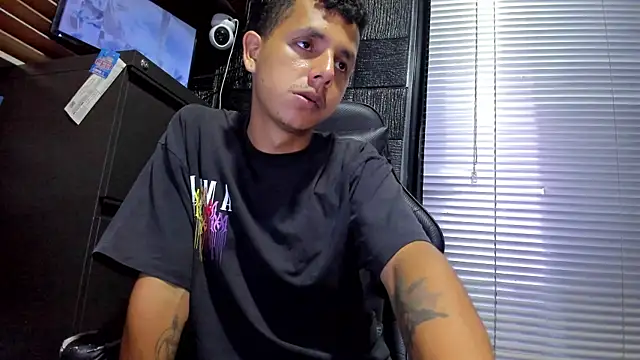Snapshot of boy_bigcock24cm chatting on 16, 7, 2026 boy bigcock24cm online show from 16, 7, 2026