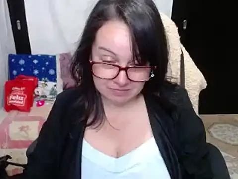 Sonialorens  online show from 13, 12, 2024