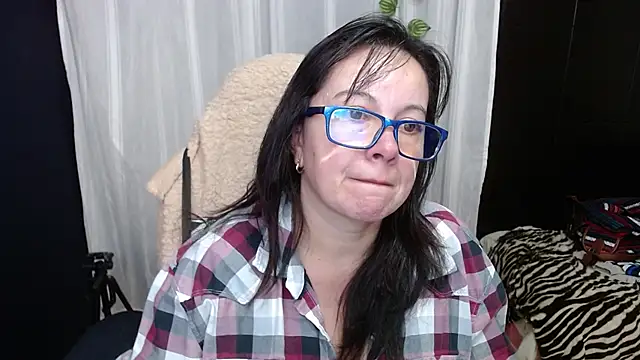 Sonialorens  online show from 17, 1, 2025