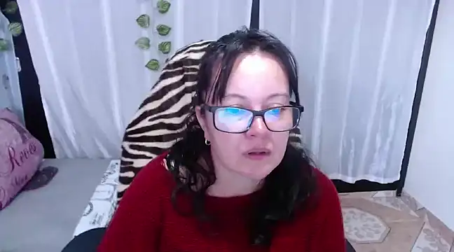 Sonialorens  online show from 5, 2, 2025