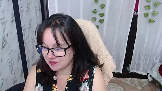 Sonialorens  online show from 21, 2, 2025