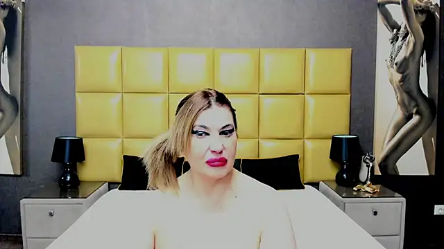 KiraLeila online show from 22, 2, 2025