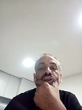 Snapshot of Gumatos chatting on 14, 4, 2026 Gumatos online show from 14, 4, 2026