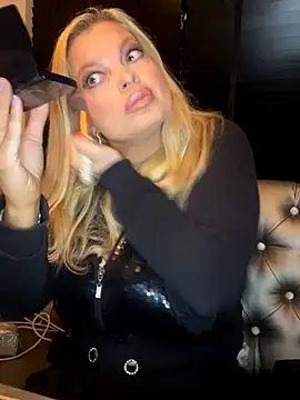 Lisavontease online show from 12, 10, 2025