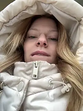 MaryHiggins online show from 4, 2, 2026