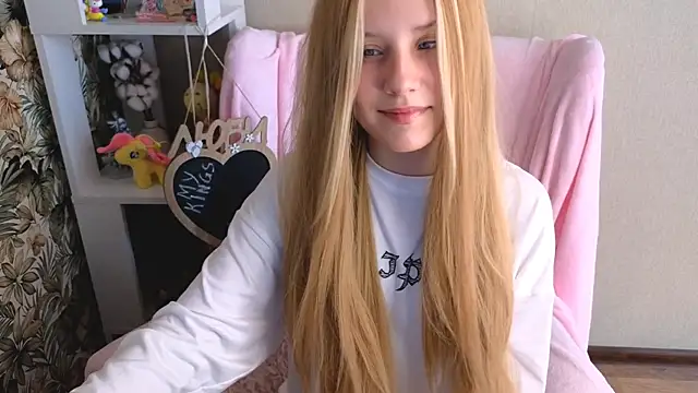 Snapshot of sarakaell chatting on 15, 7, 2026 sarakaell online show from 15, 7, 2026