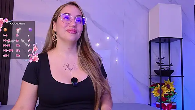 Snapshot of hotpawgmilf chatting on 10, 7, 2026 hotpawgmilf online show from 10, 7, 2026