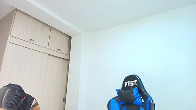 sophiax-x online show from 21, 10, 2025