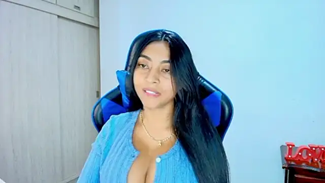 sophiax-x online show from 13, 12, 2025