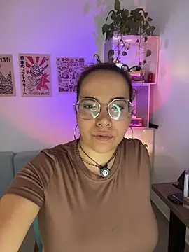Snapshot of Emma_Wish chatting on 10, 6, 2026 Emma Wish online show from 10, 6, 2026