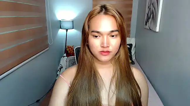 Snapshot of MoaningKylie chatting on 13, 12, 2024 MoaningKylie online show from 13, 12, 2024