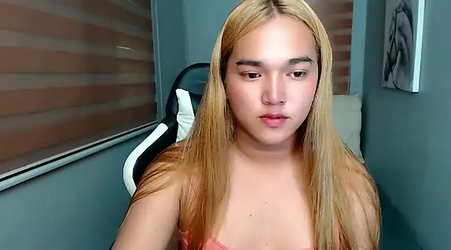 Snapshot of MoaningKylie chatting on 1, 2, 2025 MoaningKylie online show from 1, 2, 2025