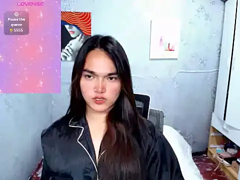 Snapshot of MoaningKylie chatting on 7, 10, 2025 MoaningKylie online show from 7, 10, 2025