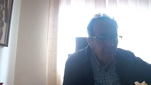 Snapshot of TonyComa chatting on 4, 12, 2025 TonyComa online show from 4, 12, 2025