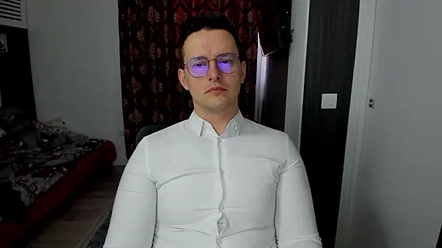 sexxymuscles4u online show from 18, 2, 2026