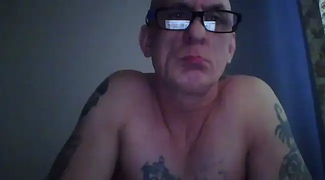 Snapshot of michu81 chatting on 15, 12, 2024 michu81 online show from 15, 12, 2024