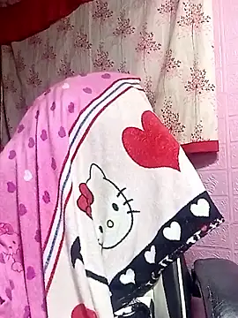 Snapshot of Cutie_body11 chatting on 29, 4, 2026 Cutie body11 online show from 29, 4, 2026