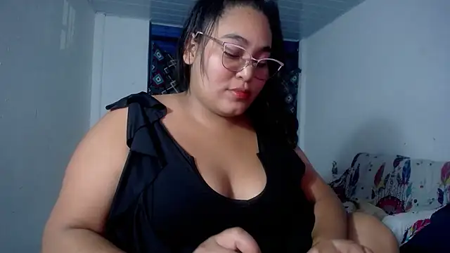 Snapshot of sirena_15 chatting on 8, 2, 2026 sirena 15 online show from 8, 2, 2026