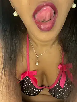 Snapshot of naughtyjaanu chatting on 7, 3, 2025 naughtyjaanu online show from 7, 3, 2025