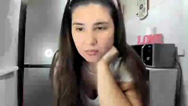 Snapshot of MiaMarrone chatting on 29, 11, 2025 MiaMarrone online show from 29, 11, 2025