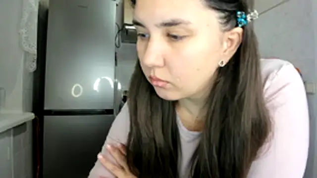 Snapshot of MiaMarrone chatting on 5, 1, 2026 MiaMarrone online show from 5, 1, 2026